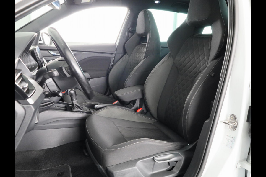Škoda Kamiq 1.5 TSI ACT Sport Business 150pk Automaat | Panoramadak | Navigatie | Full led koplampen | Stoelverwarming | 18 inch lichtmetalen velgen