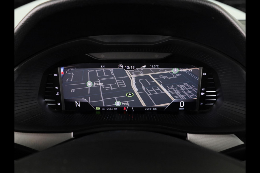Škoda Kamiq 1.5 TSI ACT Sport Business 150pk Automaat | Panoramadak | Navigatie | Full led koplampen | Stoelverwarming | 18 inch lichtmetalen velgen
