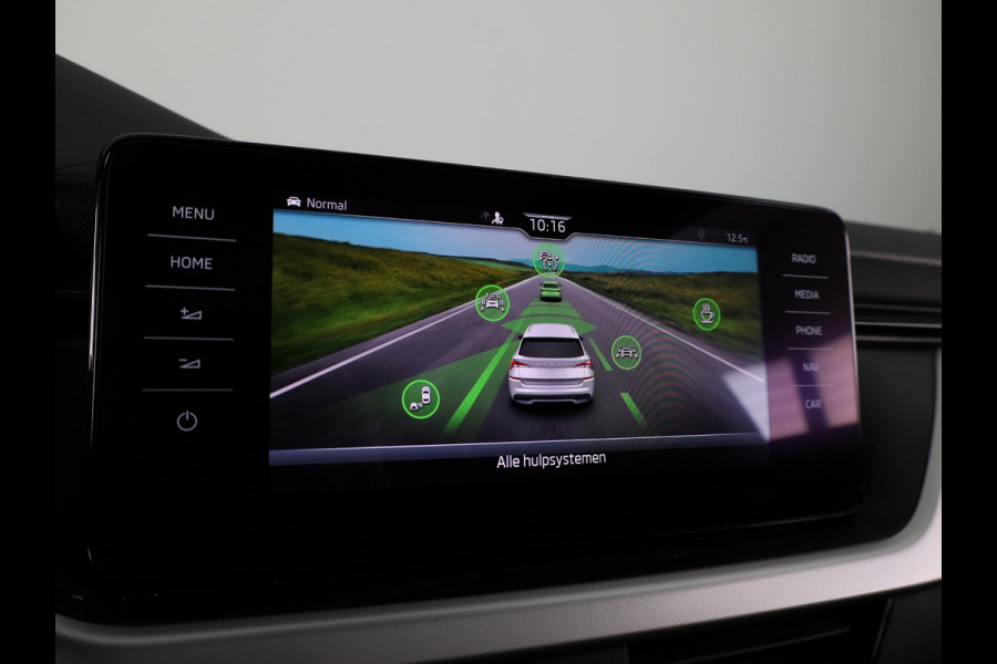 Škoda Kamiq 1.5 TSI ACT Sport Business 150pk Automaat | Panoramadak | Navigatie | Full led koplampen | Stoelverwarming | 18 inch lichtmetalen velgen