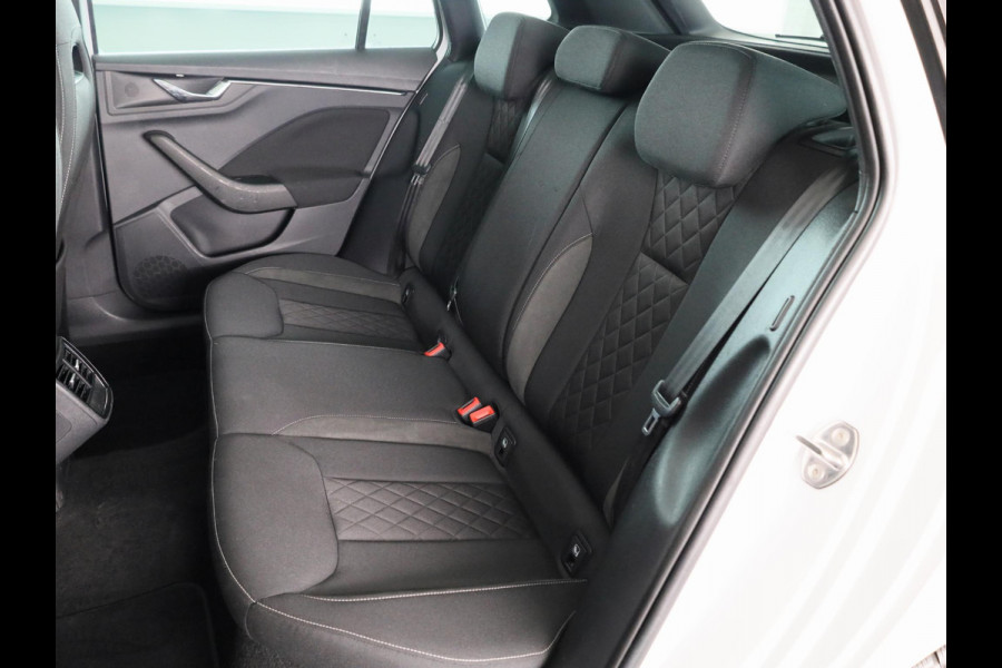 Škoda Kamiq 1.5 TSI ACT Sport Business 150pk Automaat | Panoramadak | Navigatie | Full led koplampen | Stoelverwarming | 18 inch lichtmetalen velgen