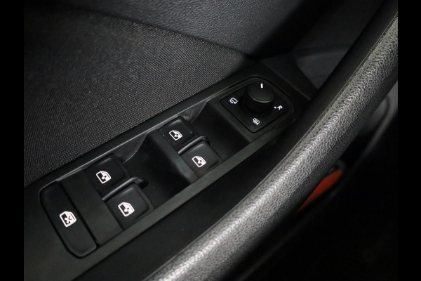 Škoda Kamiq 1.5 TSI ACT Sport Business 150pk Automaat | Panoramadak | Navigatie | Full led koplampen | Stoelverwarming | 18 inch lichtmetalen velgen