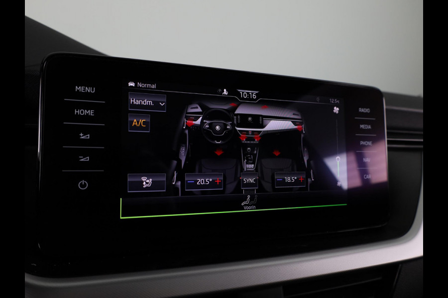 Škoda Kamiq 1.5 TSI ACT Sport Business 150pk Automaat | Panoramadak | Navigatie | Full led koplampen | Stoelverwarming | 18 inch lichtmetalen velgen