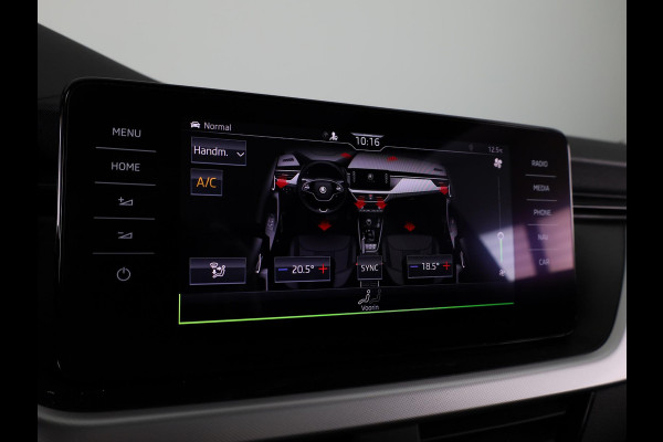 Škoda Kamiq 1.5 TSI ACT Sport Business 150pk Automaat | Panoramadak | Navigatie | Full led koplampen | Stoelverwarming | 18 inch lichtmetalen velgen