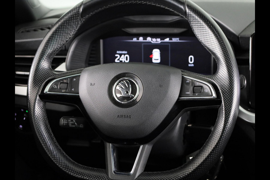 Škoda Kamiq 1.5 TSI ACT Sport Business 150pk Automaat | Panoramadak | Navigatie | Full led koplampen | Stoelverwarming | 18 inch lichtmetalen velgen