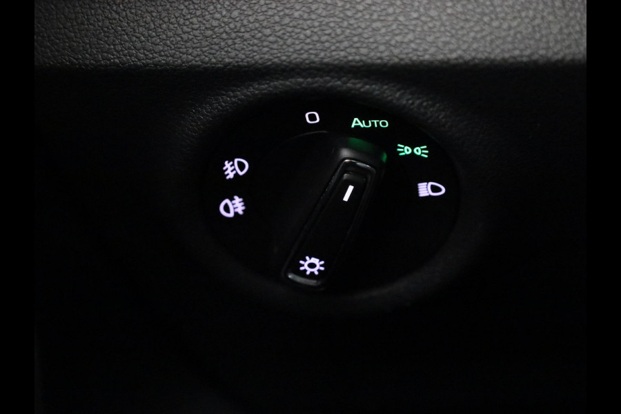 Škoda Kamiq 1.5 TSI ACT Sport Business 150pk Automaat | Panoramadak | Navigatie | Full led koplampen | Stoelverwarming | 18 inch lichtmetalen velgen