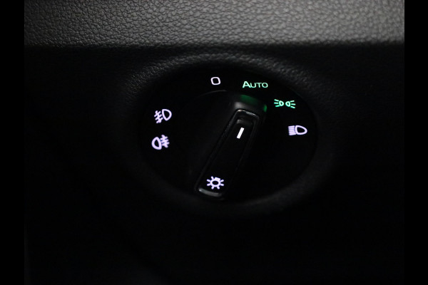 Škoda Kamiq 1.5 TSI ACT Sport Business 150pk Automaat | Panoramadak | Navigatie | Full led koplampen | Stoelverwarming | 18 inch lichtmetalen velgen