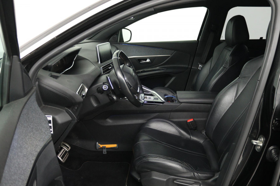 Peugeot 5008 1.6 e-THP GT-Line (DIGITALE COCKPIT, ACHTERUITRIJCAMERA, AUTOMAAT, NAVIGATIE, PARKEERSENSOREN)