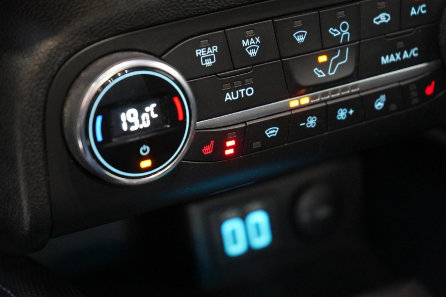 Ford Focus 1.5 EcoBoost 150pk Active X Business | Carplay | Stoelverwarming | Navigatie | Achteruitrijcamera
