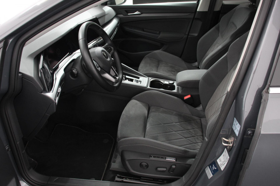 Volkswagen Golf 1.0 eTSI Variant Style DSG Navigatie | Climate Control | Adaptive Cruise Control | Lane Assist | Privacy Glass | Stoel/Stuurverwarming | LED | PDC V+A | Camera | Electrisch bedienbare Achterklep