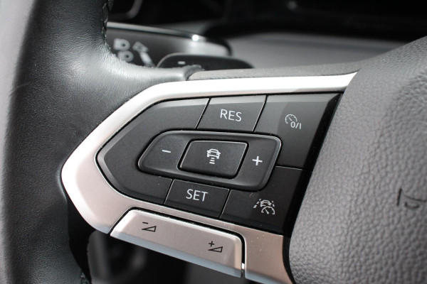 Volkswagen Golf 1.0 eTSI Variant Style DSG Navigatie | Climate Control | Adaptive Cruise Control | Lane Assist | Privacy Glass | Stoel/Stuurverwarming | LED | PDC V+A | Camera | Electrisch bedienbare Achterklep