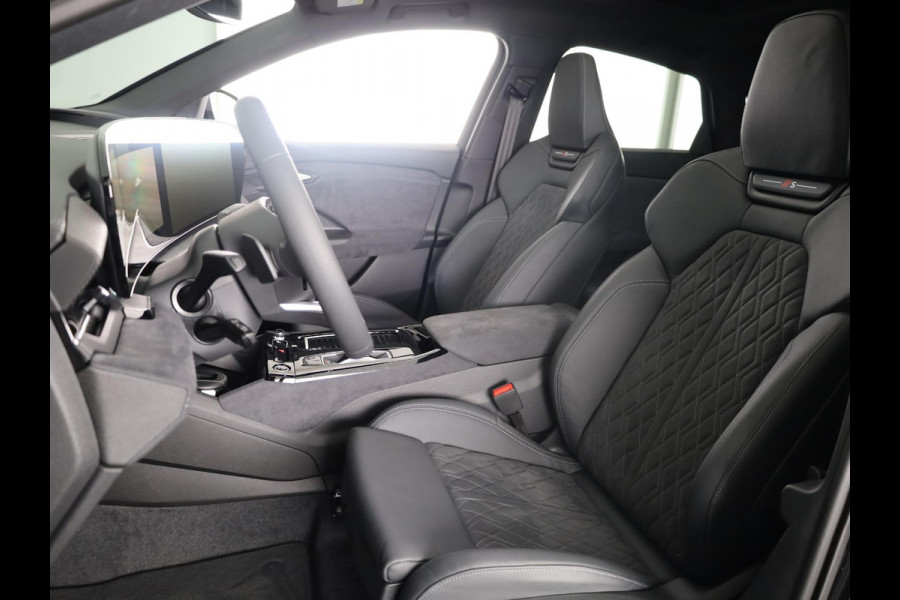 Audi Q6 Sportback e-tron S edition 83Kwh 185 kW / 252 PK Sportback | S edition | Tech Pro | Pano | Luchtvering | Matrix LED | Leder |