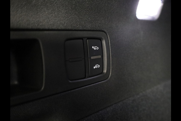 Audi Q6 Sportback e-tron S edition 83Kwh 185 kW / 252 PK Sportback | S edition | Tech Pro | Pano | Luchtvering | Matrix LED | Leder |