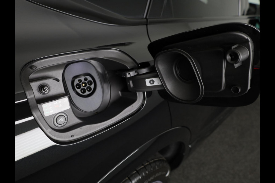 Audi Q6 Sportback e-tron S edition 83Kwh 185 kW / 252 PK Sportback | S edition | Tech Pro | Pano | Luchtvering | Matrix LED | Leder |