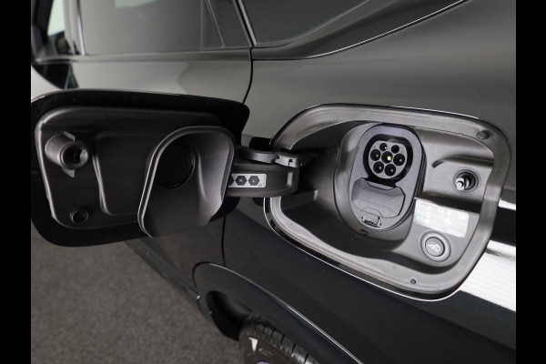 Audi Q6 Sportback e-tron S edition 83Kwh 185 kW / 252 PK Sportback | S edition | Tech Pro | Pano | Luchtvering | Matrix LED | Leder |