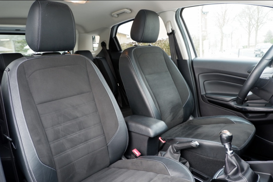 Ford EcoSport 1.0 EB ST-Line Black / INCL. 12 mnd BOVAG