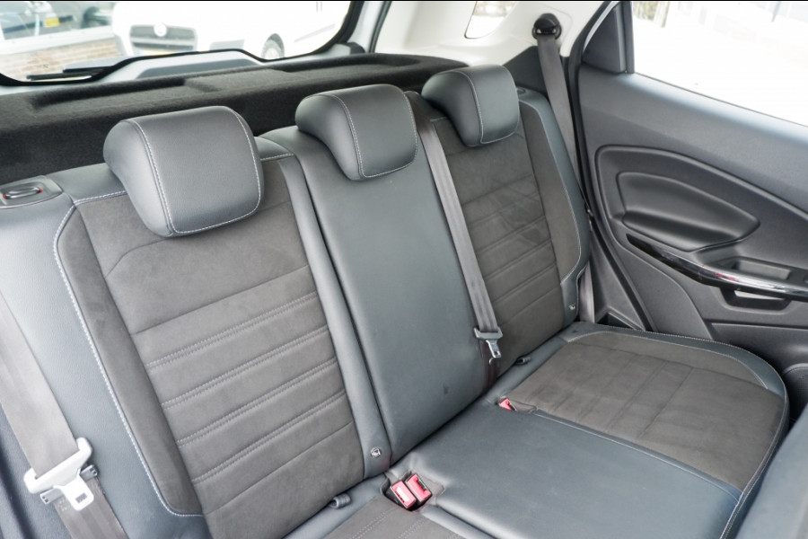 Ford EcoSport 1.0 EB ST-Line Black / INCL. 12 mnd BOVAG