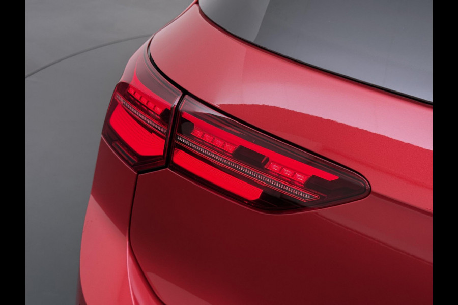 Volkswagen Golf 1.0 eTSI Life PANORAMADAK | ADD. CRUISE | VIRTUAL DASH | NAVIGATIE | RIJKLAARPRIJS incl. 12mnd BOVAG| STOELVERWARMING