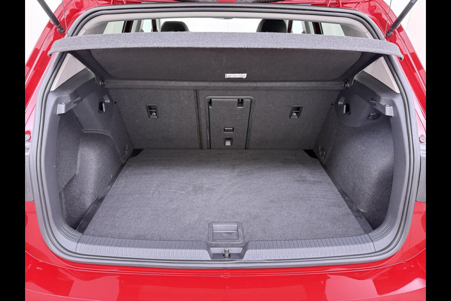 Volkswagen Golf 1.0 eTSI Life PANORAMADAK | ADD. CRUISE | VIRTUAL DASH | NAVIGATIE | RIJKLAARPRIJS incl. 12mnd BOVAG| STOELVERWARMING