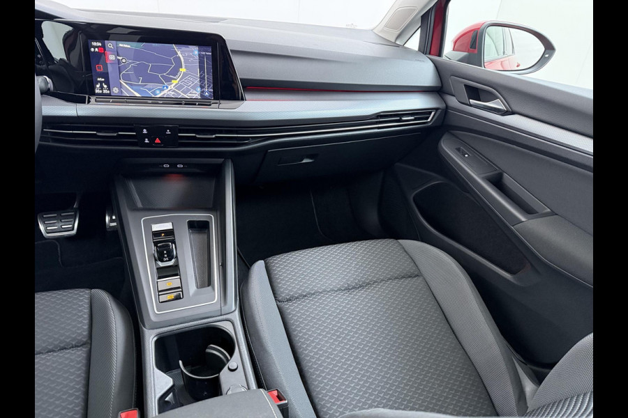 Volkswagen Golf 1.0 eTSI Life PANORAMADAK | ADD. CRUISE | VIRTUAL DASH | NAVIGATIE | RIJKLAARPRIJS incl. 12mnd BOVAG| STOELVERWARMING