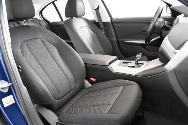 BMW 3-serie 320 iA Sedan *1ste Eigenaar*Park assist*Carplay*