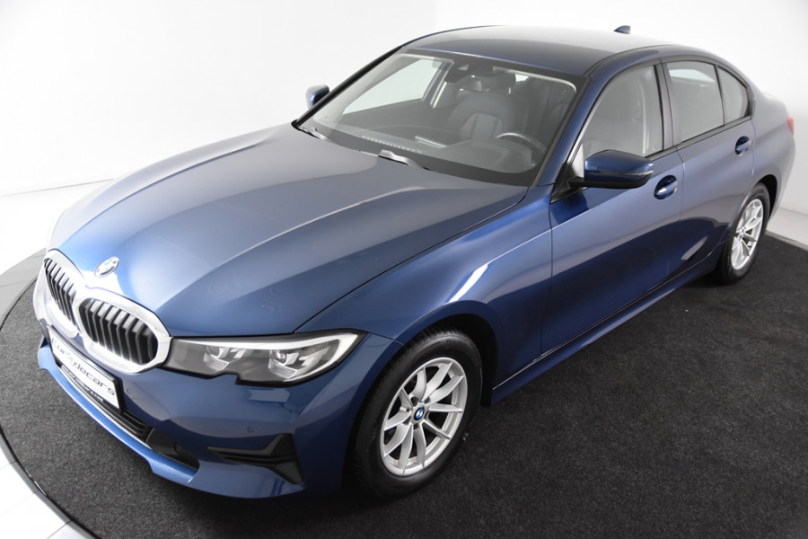 BMW 3-serie 320 iA Sedan *1ste Eigenaar*Park assist*Carplay*