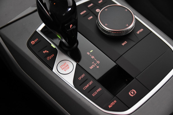 BMW 3-serie 320 iA Sedan *1ste Eigenaar*Park assist*Carplay*