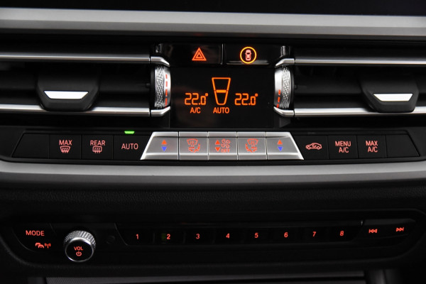 BMW 3-serie 320 iA Sedan *1ste Eigenaar*Park assist*Carplay*