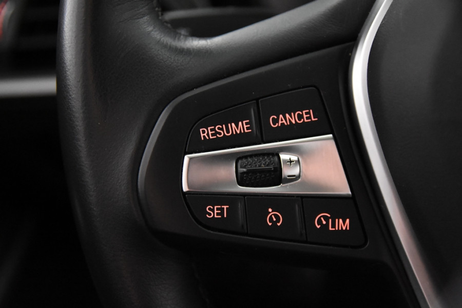 BMW 3-serie 320 iA Sedan *1ste Eigenaar*Park assist*Carplay*