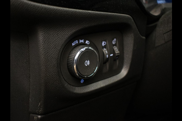 Opel Corsa 1.2 Edition Sport (APPLE CARPLAY,NAVI,LANE ASSIST,PDC,LED,CRUISE,SPORTSTOELEN,NETTE STAAT)