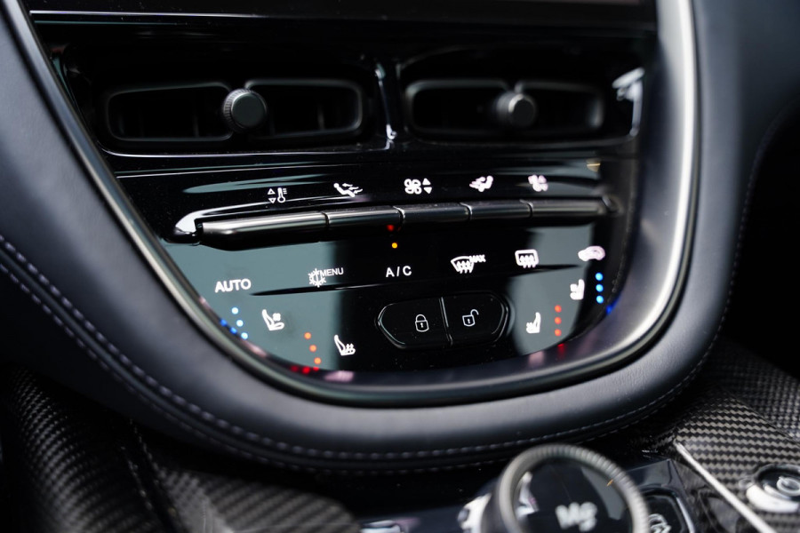 Aston Martin Dbx 4.0 V8 707 Carbon Elek. Trekhaak