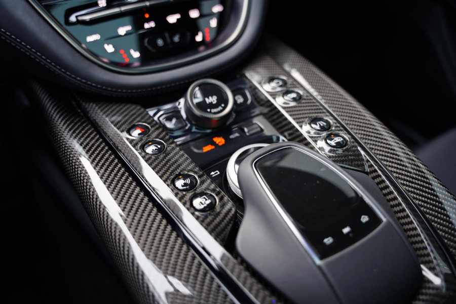 Aston Martin Dbx 4.0 V8 707 Carbon Elek. Trekhaak