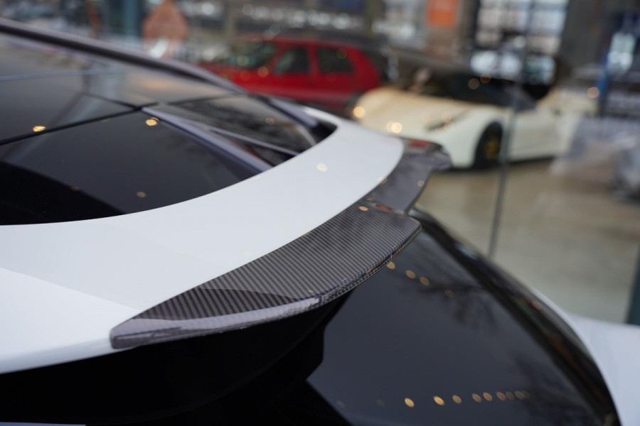 Aston Martin Dbx 4.0 V8 707 Carbon Elek. Trekhaak