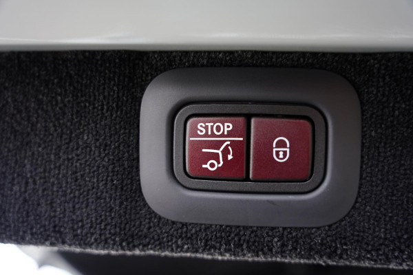 Aston Martin Dbx 4.0 V8 707 Carbon Elek. Trekhaak