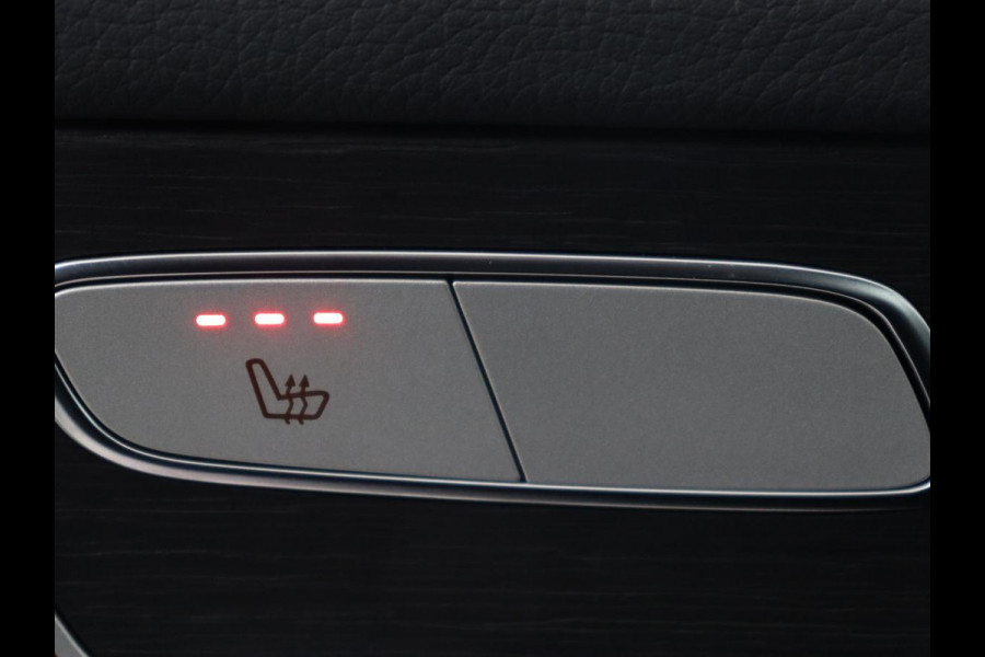 Mercedes-Benz C-Klasse 300de AMG Night | Adaptive cruise | 360 Camera | Leder | Burmester Surround | Trekhaak | Carplay | Stoelverwarming | Memory | Navigatie | Digital Cockpit | PHEV | Plug In