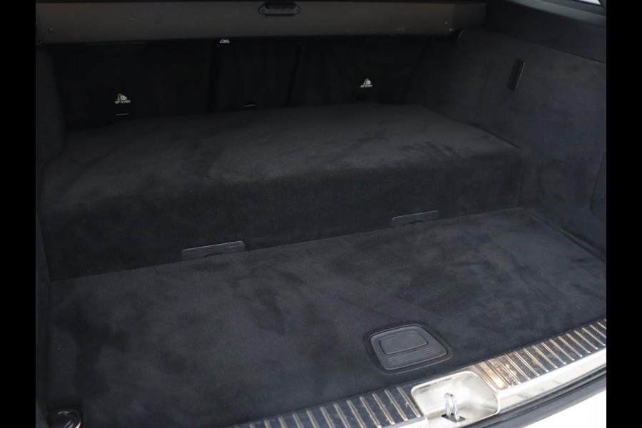 Mercedes-Benz C-Klasse 300de AMG Night | Adaptive cruise | 360 Camera | Leder | Burmester Surround | Trekhaak | Carplay | Stoelverwarming | Memory | Navigatie | Digital Cockpit | PHEV | Plug In