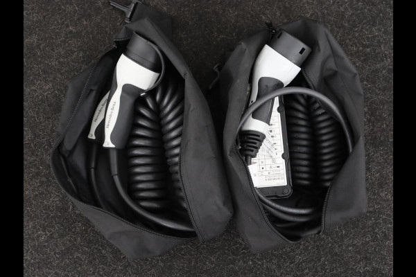 Mercedes-Benz C-Klasse 300de AMG Night | Adaptive cruise | 360 Camera | Leder | Burmester Surround | Trekhaak | Carplay | Stoelverwarming | Memory | Navigatie | Digital Cockpit | PHEV | Plug In