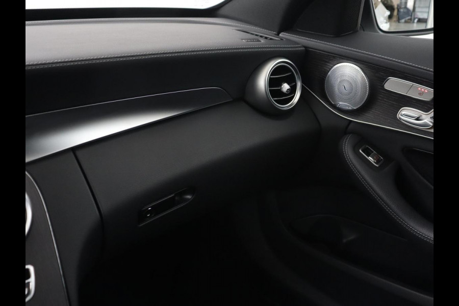 Mercedes-Benz C-Klasse 300de AMG Night | Adaptive cruise | 360 Camera | Leder | Burmester Surround | Trekhaak | Carplay | Stoelverwarming | Memory | Navigatie | Digital Cockpit | PHEV | Plug In