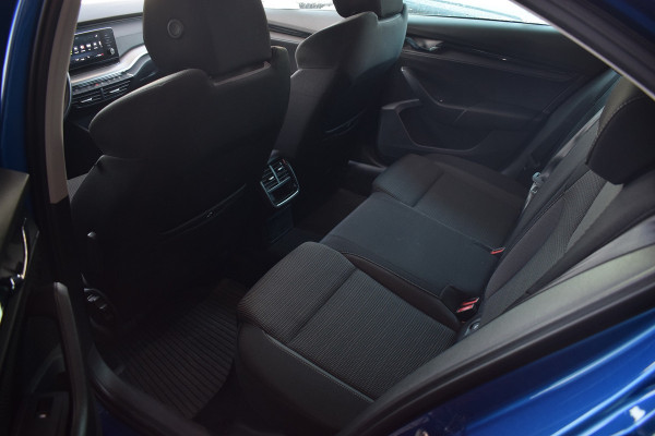 Škoda Octavia 1.5 e-TSI 150pk Ambition Plus | Trekhaak | Camera | Carplay
