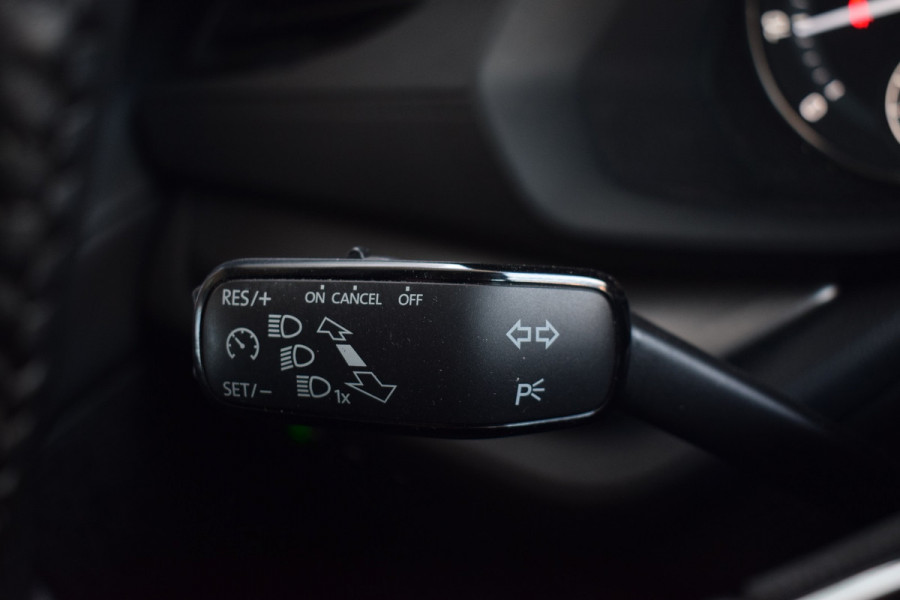 Škoda Octavia 1.5 e-TSI 150pk Ambition Plus | Trekhaak | Camera | Carplay