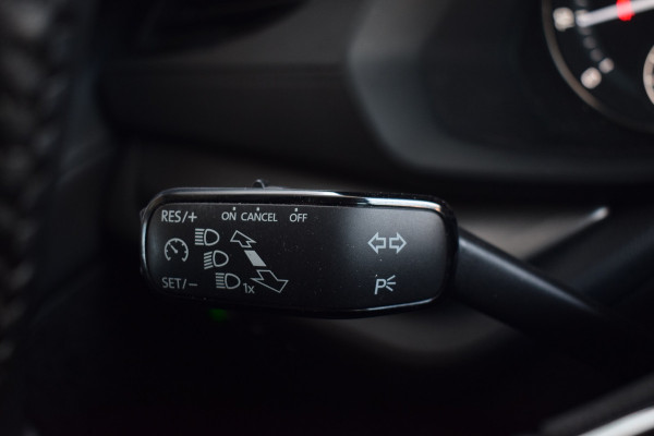 Škoda Octavia 1.5 e-TSI 150pk Ambition Plus | Trekhaak | Camera | Carplay