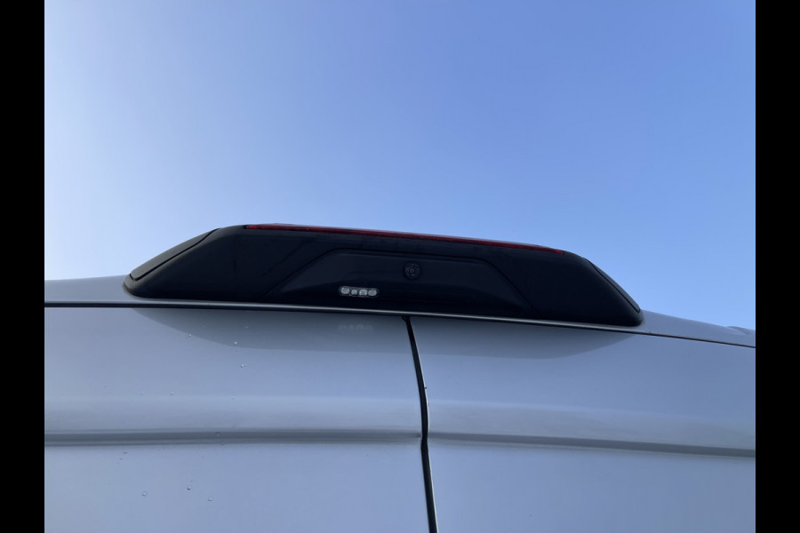 Ford Transit 310 2.0 TDCI 130pk L3H2 Trend / vaste prijs rijklaar € 18.950 ex btw / lease vanaf € 319 / Sortimo ingerichte laadruimte met omvormer / distributie riem vervangen!