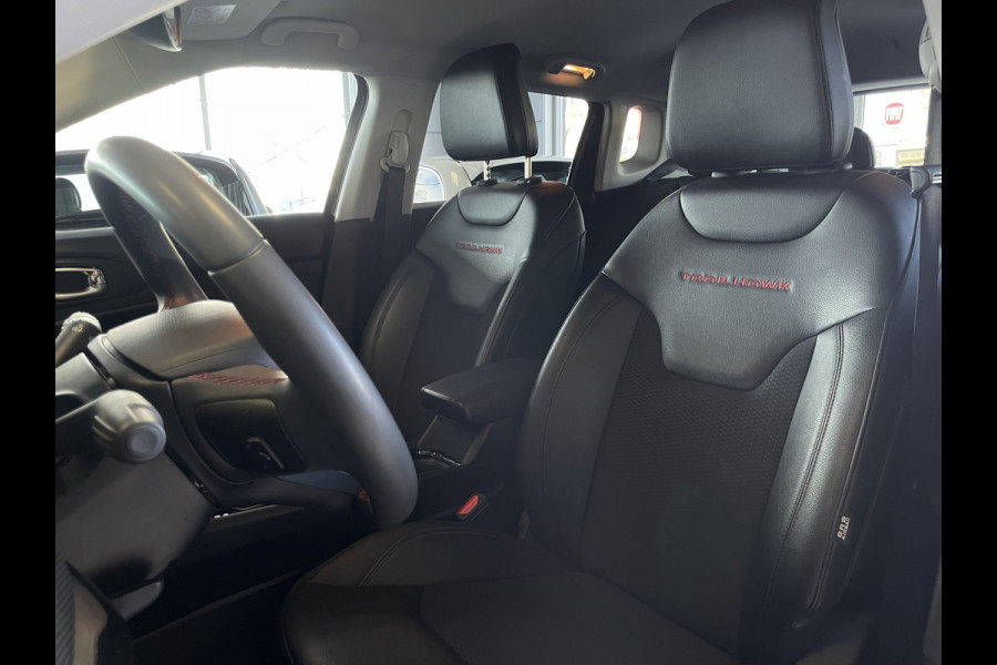 Jeep Compass 4xe 240 Plug-in Hybrid Electric Trailhawk | Camera | Parkeersensoren voor en achter Meer foto's volgen!