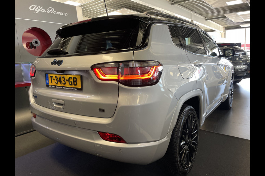 Jeep Compass 4xe 240 Plug-in Hybrid Electric S 19" velgen | Trekhaak afneembaar Meer foto's volgen!