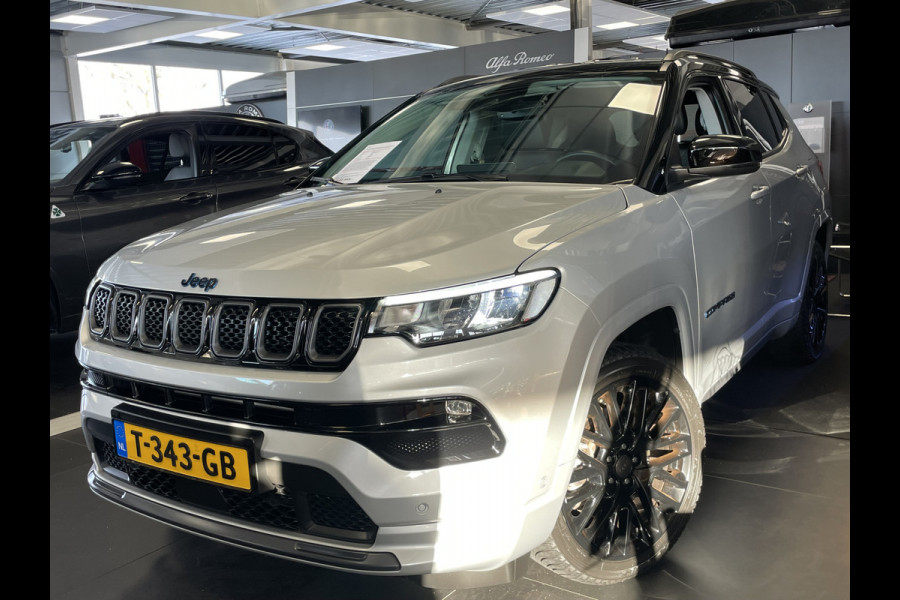 Jeep Compass 4xe 240 Plug-in Hybrid Electric S 19" velgen | Trekhaak afneembaar Meer foto's volgen!