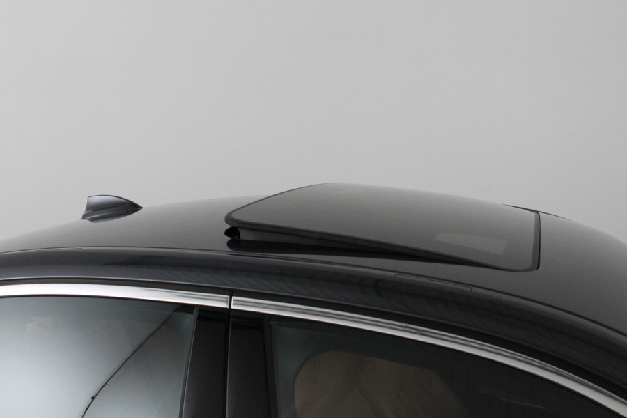 BMW 3 Serie 330e High Executive 292pk/Cognac Leer/Memory/Schuifdak/Luxury Line/ kleur MINERALGRAU/Achteruitrijcamera