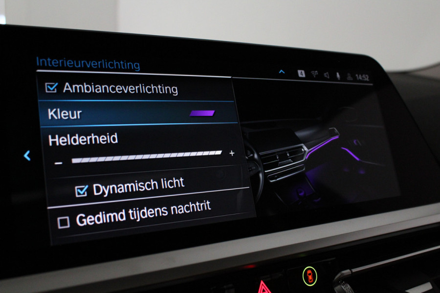 BMW 3 Serie 330e High Executive 292pk/Cognac Leer/Memory/Schuifdak/Luxury Line/ kleur MINERALGRAU/Achteruitrijcamera