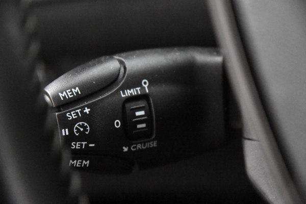 Peugeot 2008 Active *1ste Eigenaar*Navigatie*Camera*Carplay*