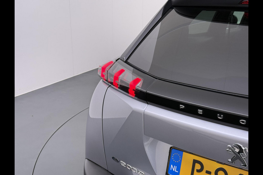 Peugeot e-2008 EV Active 50 kWh MEGA NETTE AUTO | COMPLEET ONDERHOUDEN | RIJKLAARPRIJS INCL. 12MND BOVAG | LEDKOPLAMPEN | ACHTERUITRIJCAMERA