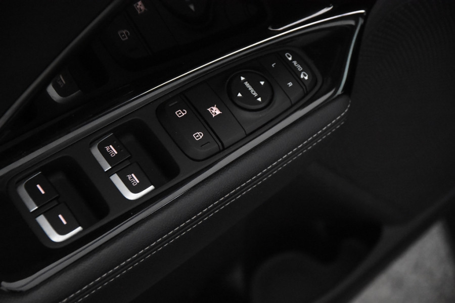 Kia Niro 1.6 GDi Plug-in Hybrid *1ste Eigenaar*Leer*Navigatie*Trekhaak*