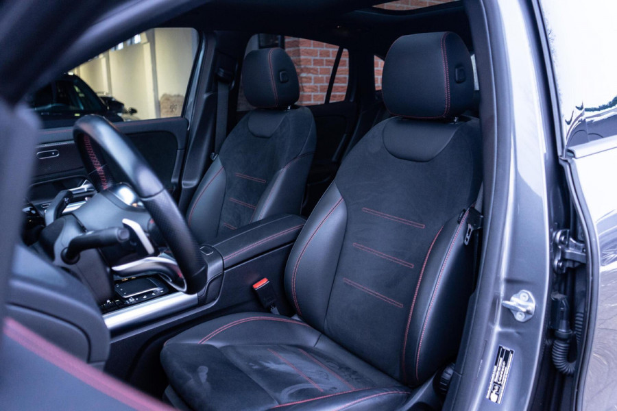 Mercedes-Benz GLA 250 e AMG Line Pano / Trekhaak / Camera